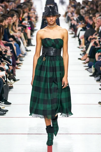 Look 45